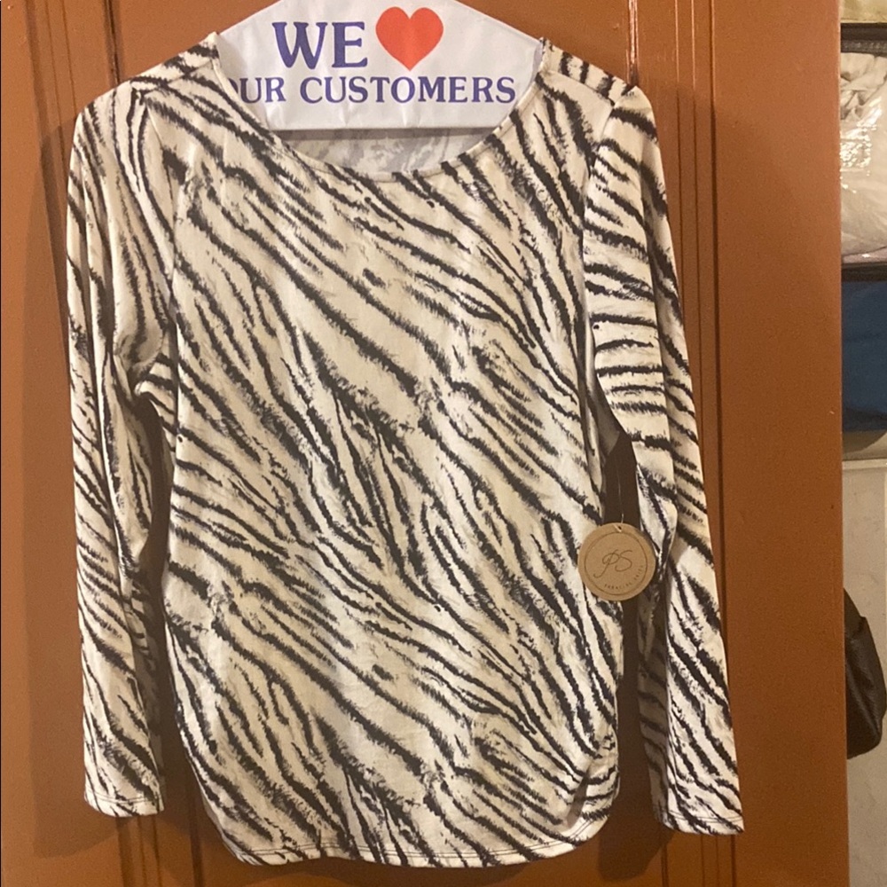 Black and White Blouse with Long Sleeves and Zebra Print